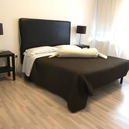 מסטרה Sunday Apartments מראה חיצוני תמונה