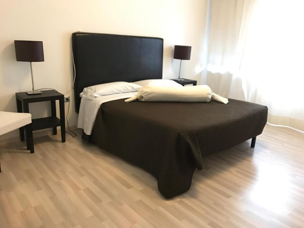 מסטרה Sunday Apartments מראה חיצוני תמונה
