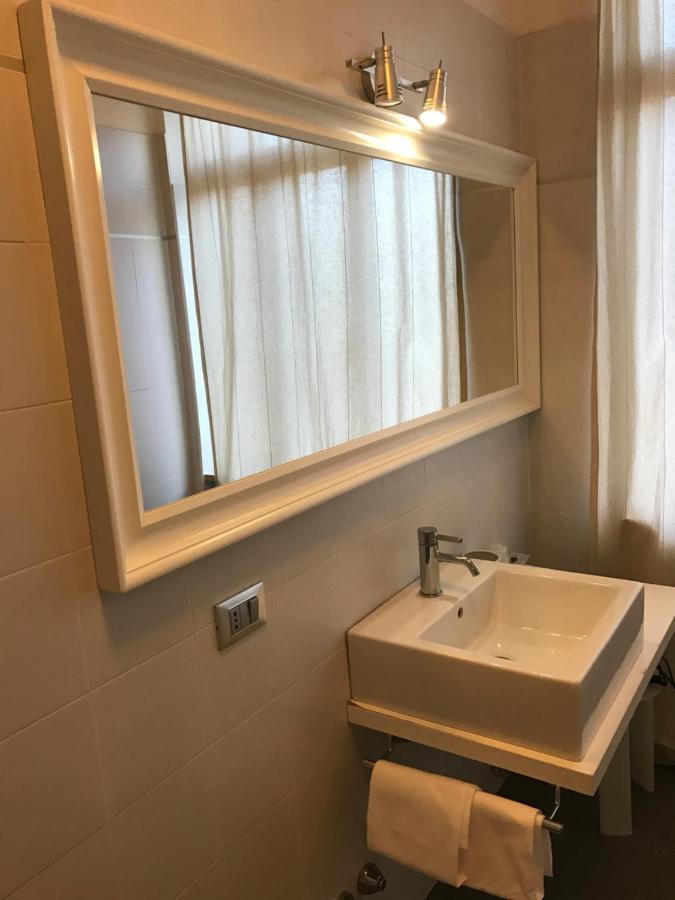 מסטרה Sunday Apartments מראה חיצוני תמונה