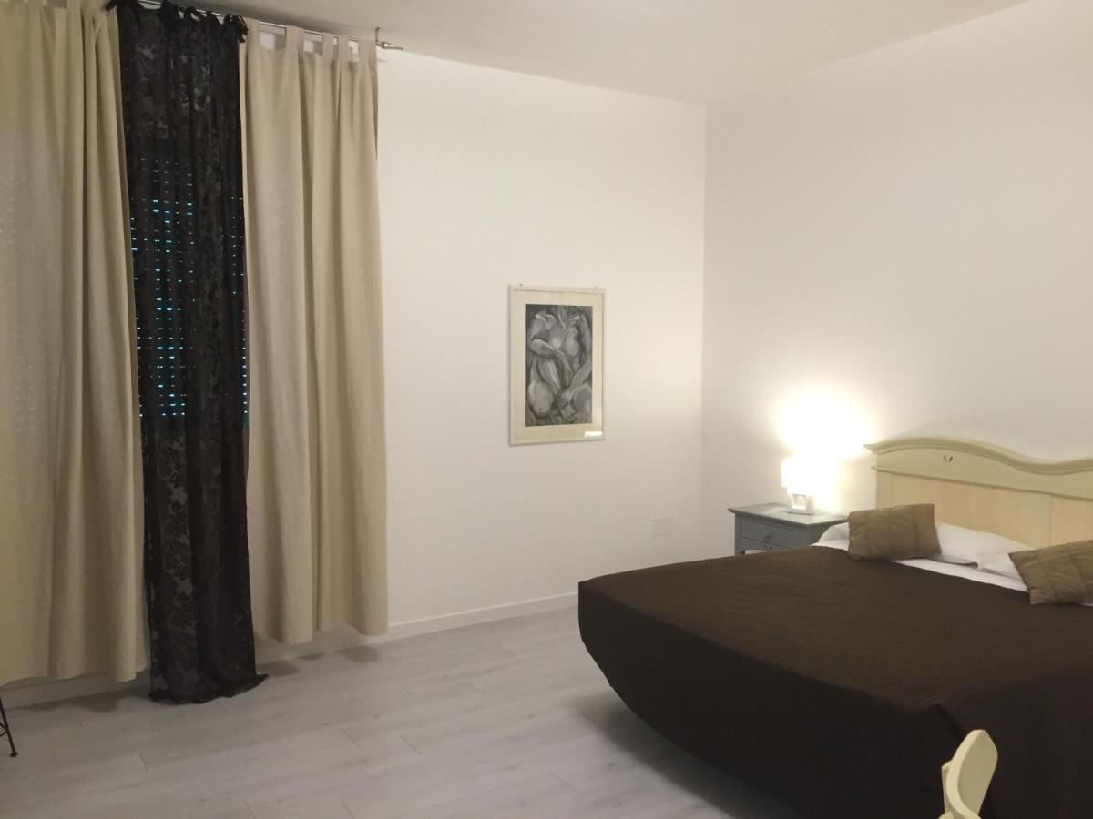 מסטרה Sunday Apartments מראה חיצוני תמונה