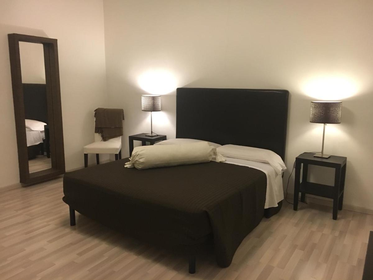 מסטרה Sunday Apartments מראה חיצוני תמונה