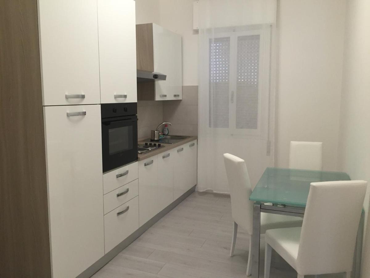 מסטרה Sunday Apartments מראה חיצוני תמונה