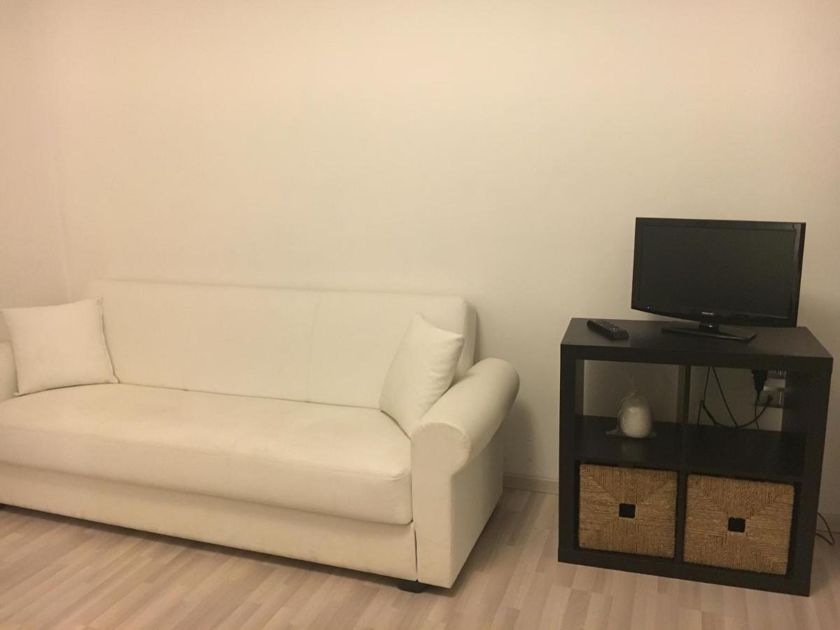 מסטרה Sunday Apartments מראה חיצוני תמונה